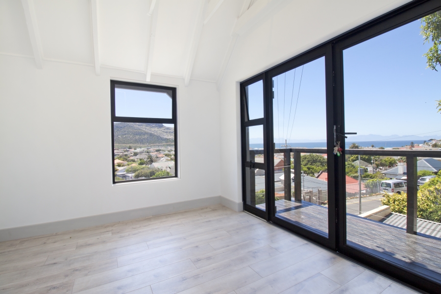 4 Bedroom Property for Sale in Fish Hoek Western Cape